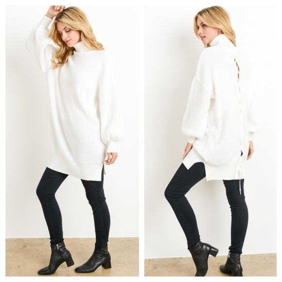 🦋MAKE AN OFFER!🦋 Ivory Turtleneck Sweater - Picture 2 of 5